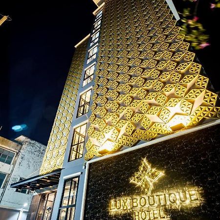 Lux Boutique Hotel Nonthaburi Buitenkant foto