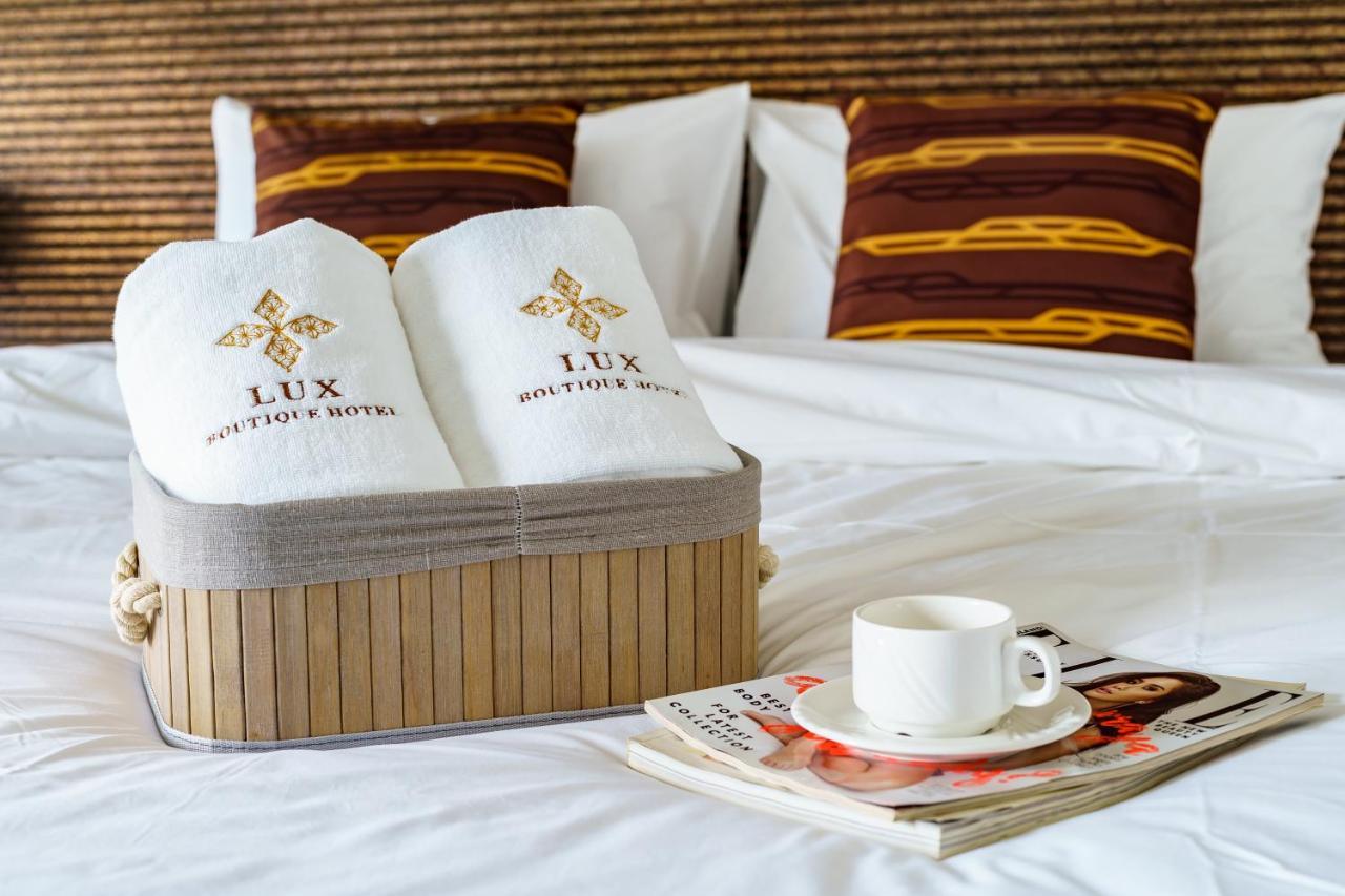 Lux Boutique Hotel Nonthaburi Buitenkant foto