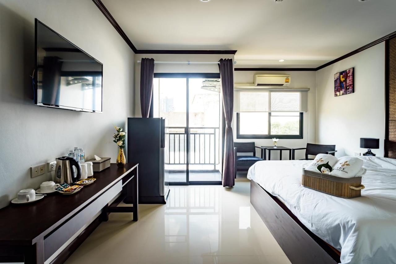 Lux Boutique Hotel Nonthaburi Buitenkant foto