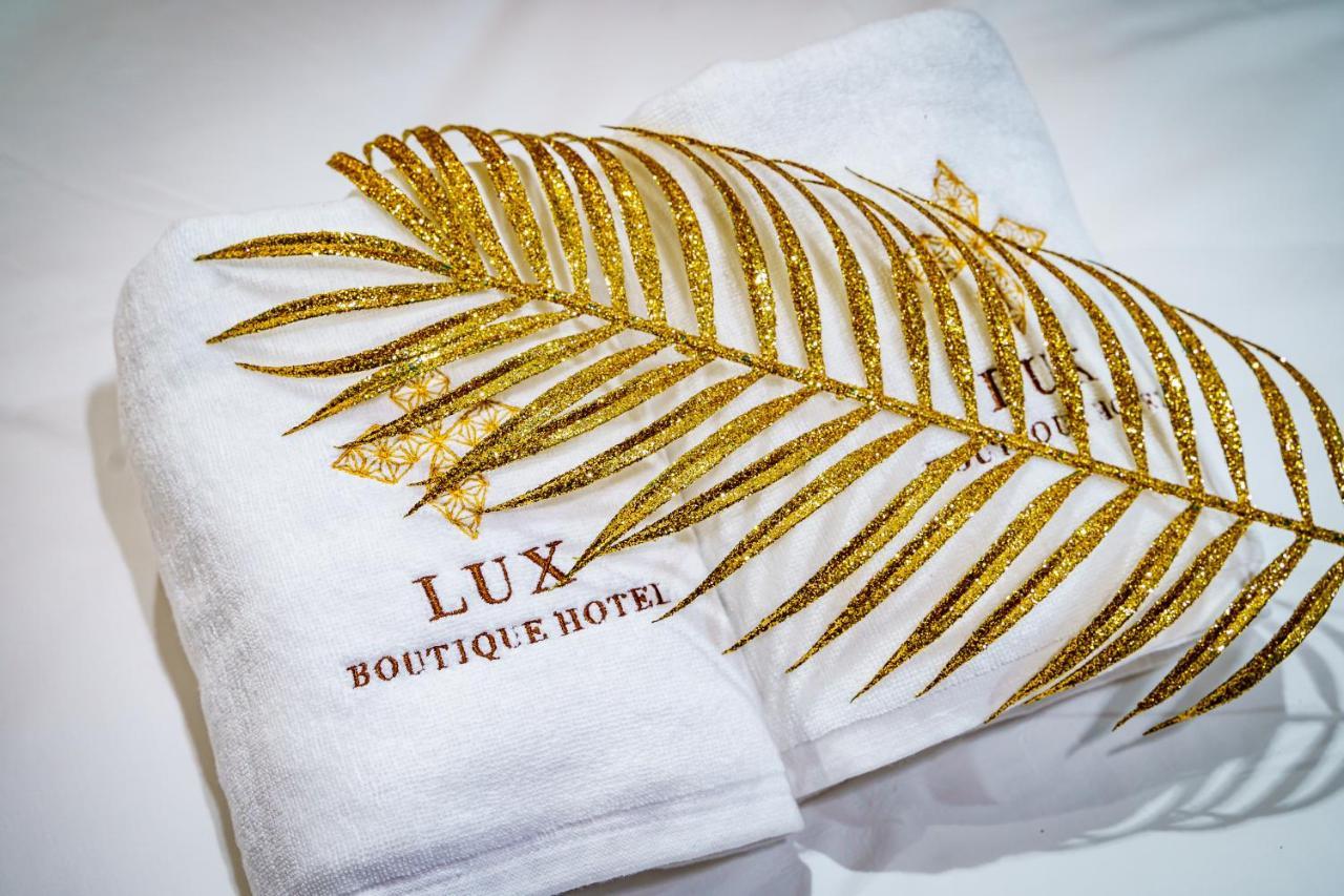 Lux Boutique Hotel Nonthaburi Buitenkant foto